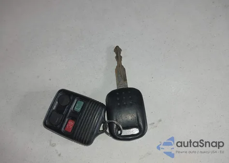 2007 Mercury Grand Marquis Ls z USA, uszkodzony, nr VIN 2MEFM75VO7X626427